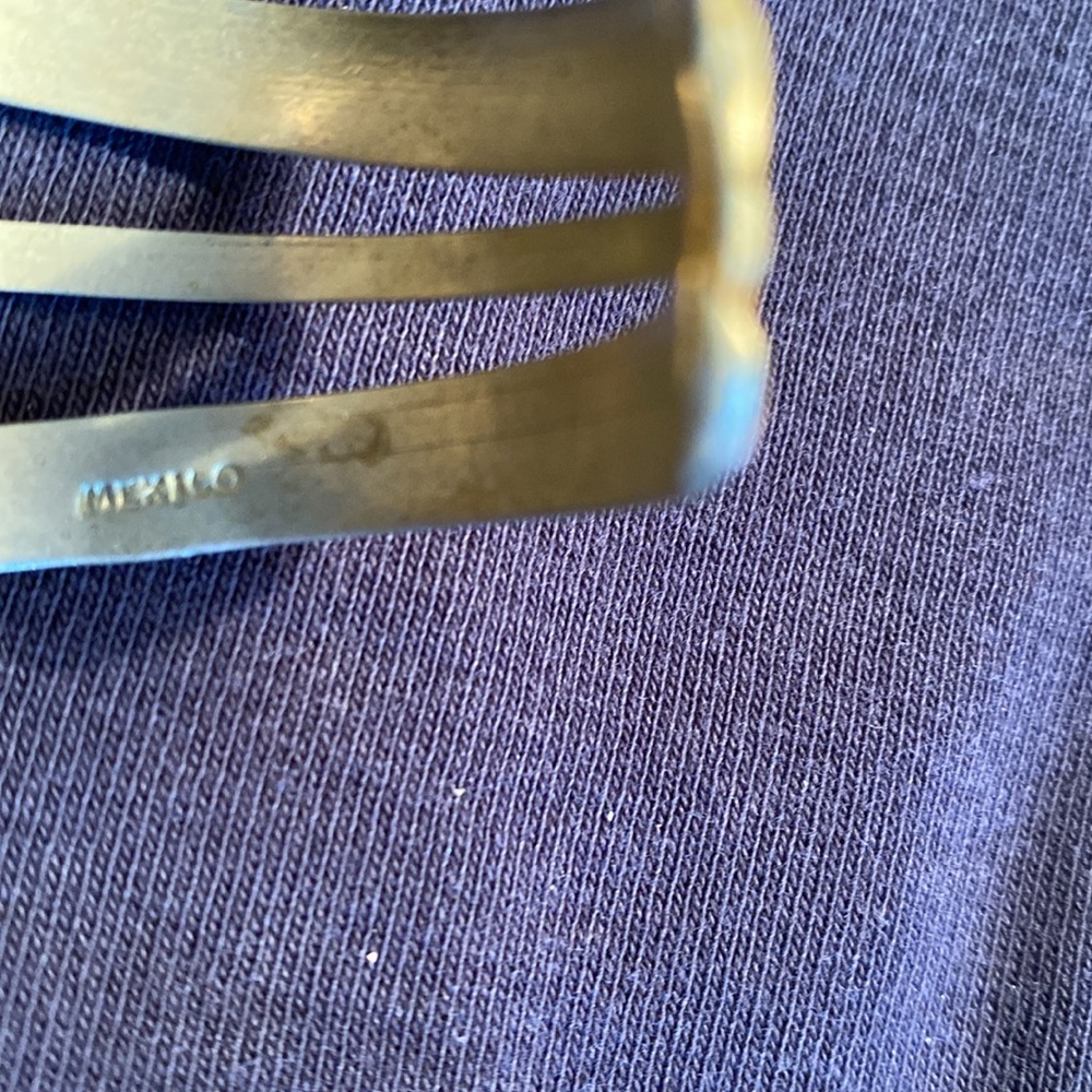 Cuff bracelet - Picture 2 of 3